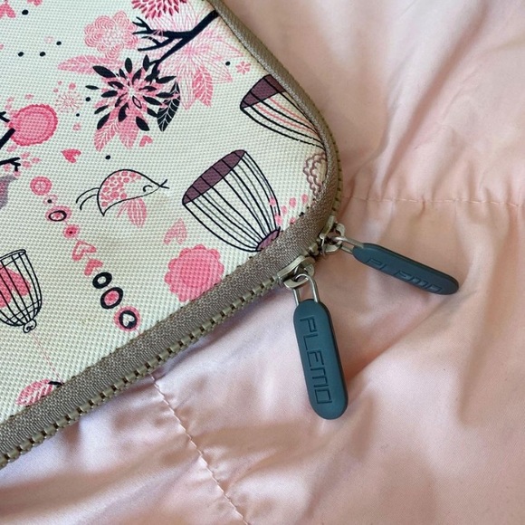 Computer Case - Picture 2 of 3